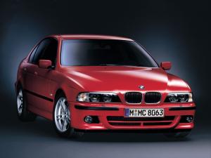 BMW 540i Sedan M Sport Package 1998 года
